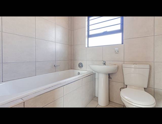 2 BEDROOM FREESTANDING FOR SALE IN KLERKSOORD